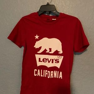 LEVIS CALIFORNIA RED T SHIRT XS